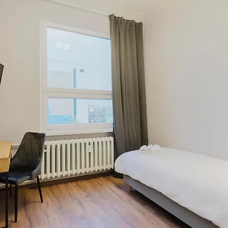 Hala - Na Wylacznosc Tuz Przy Dworcu * Gdynia