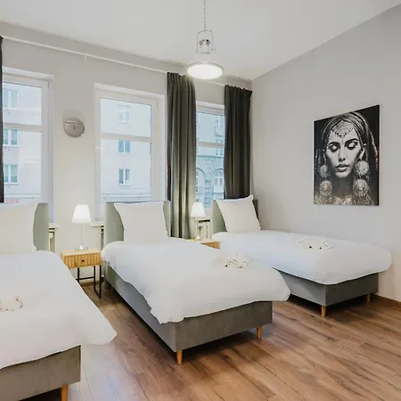 Hala Hostel - Prywatne Pokoje Gdynia Obok Dworca Glownego אכסניה *