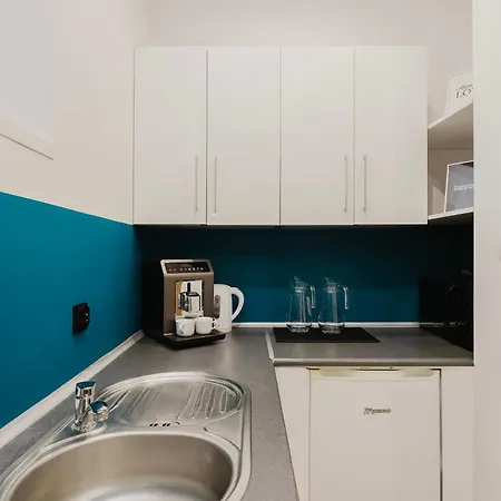 Hostel Hala - Na Wylacznosc Tuz Przy Dworcu *