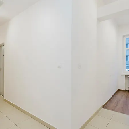 Hala - Na Wylacznosc Tuz Przy Dworcu Hostel Gdynia