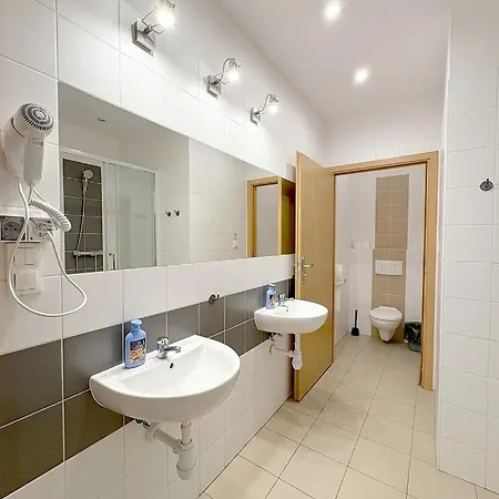 Hala Hostel - Prywatne Pokoje Gdynia Obok Dworca Glownego גדינייה