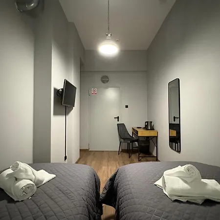 Hostel Hala - Na Wylacznosc Tuz Przy Dworcu *