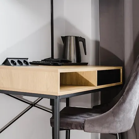 Hala - Na Wylacznosc Tuz Przy Dworcu * Гдиня