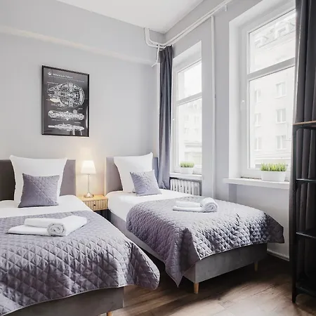 Hala Hostel - Prywatne Pokoje Gdynia Obok Dworca Glownego * גדינייה