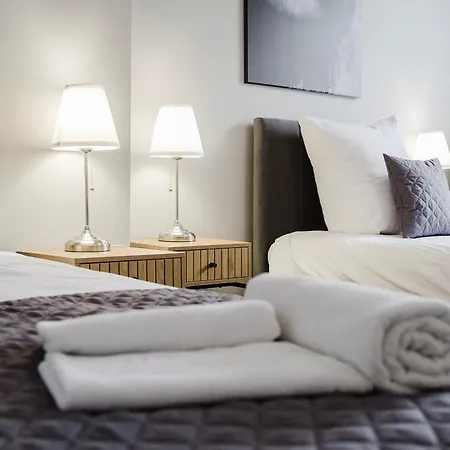 Hala - Na Wylacznosc Tuz Przy Dworcu Хостел Гдиня