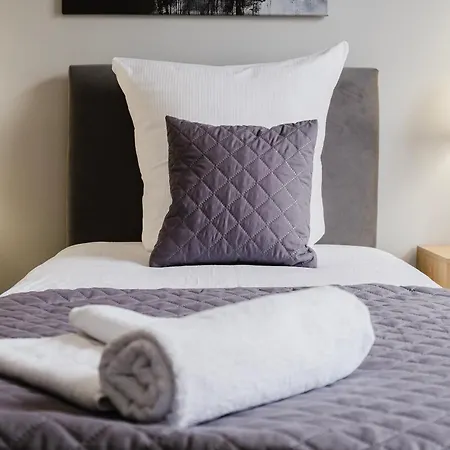 Hala - Na Wylacznosc Tuz Przy Dworcu Гдиня