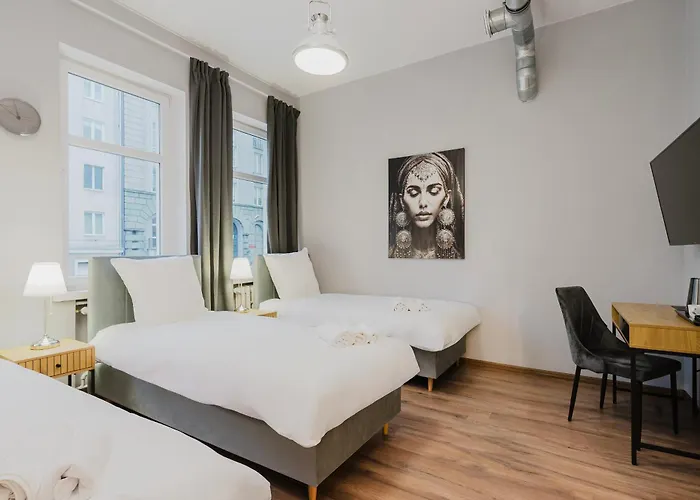 Hala - Na Wylacznosc Tuz Przy Dworcu Vandrerhjem