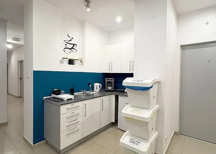 Vandrerhjem Hala - Na Wylacznosc Tuz Przy Dworcu *